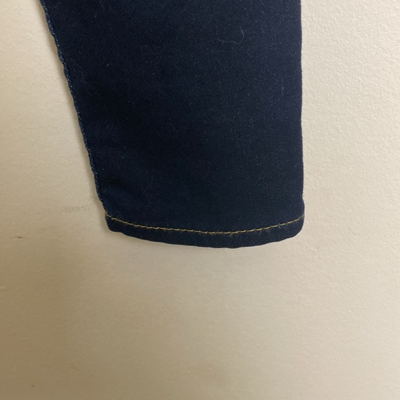 Up for sale is a pair of deep blue true teligion jeans with a legging fit. - Picture 6 of 10